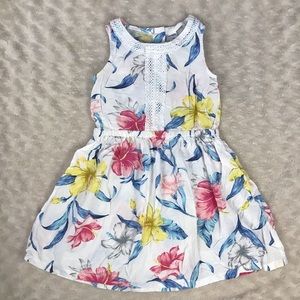 Carter’s Floral Dress Size 5 Pink White Yellow Blue